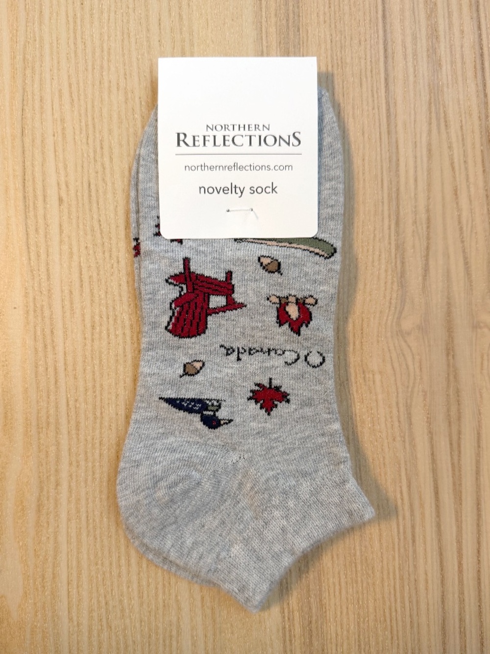 Northern Reflections Canada Novelty Ankle Socks Grey NWT